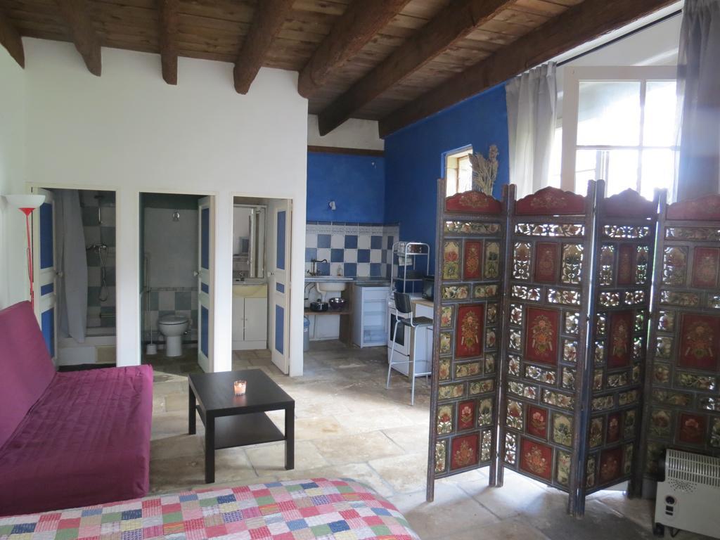 B&B Mas Les Lecques Beaucaire  Habitación foto