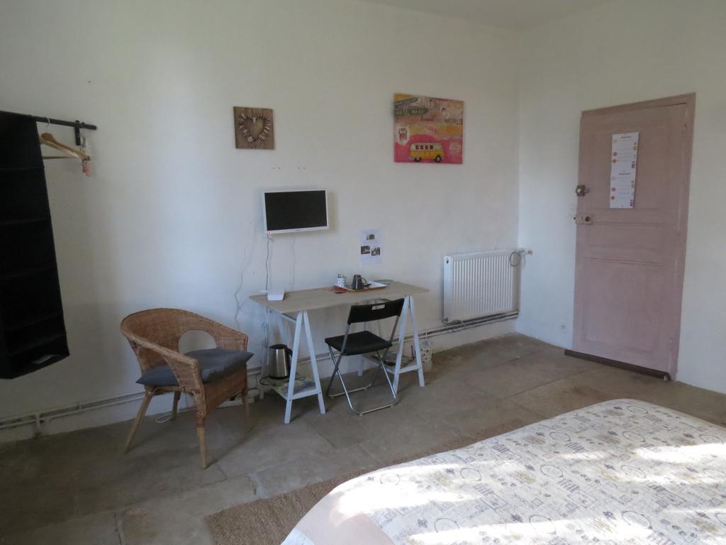 B&B Mas Les Lecques Beaucaire  Exterior foto